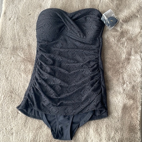 Skirted One Piece Swimsuit with removable halter strap - Picture 1 of 8